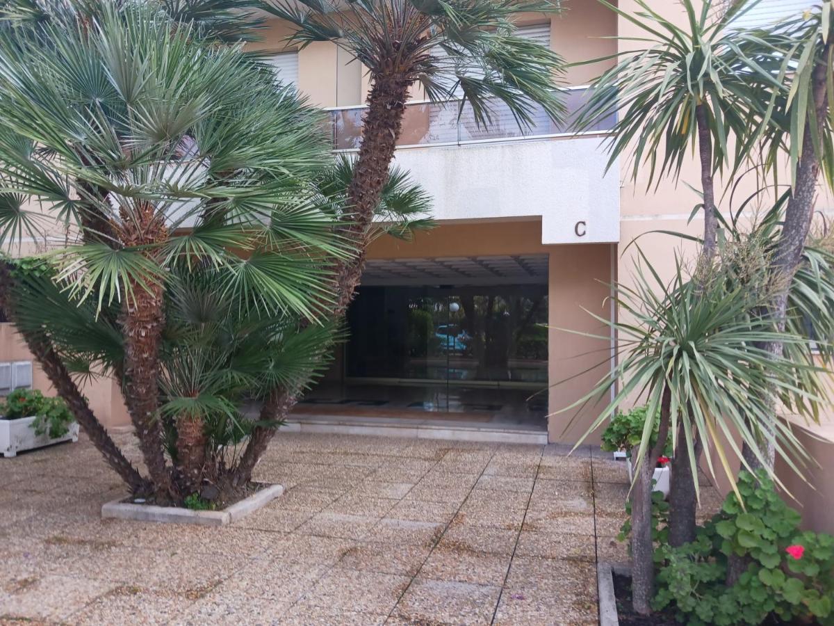 Rez-De-Jardin Grand Studio Apartman Cros-de-Cagnes Kültér fotó